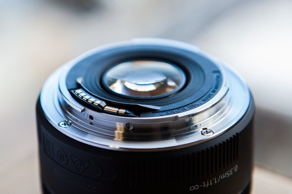 Lens Mount and Lens