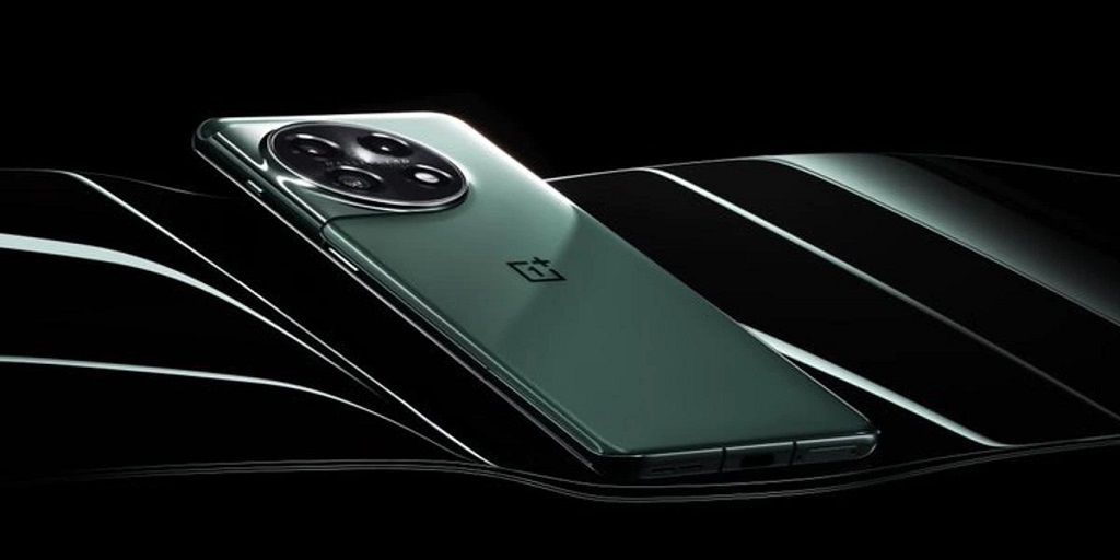 The OnePlus 11 Finally Launched in China With a Black-Hole Inspired Camera and an Alert Slider